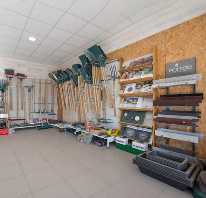 Magasin de vente de matériaux de construction à Albi